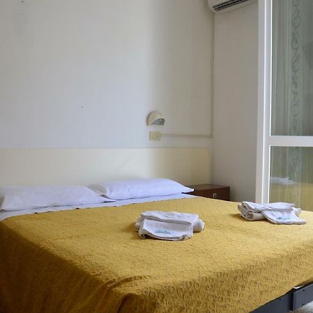 Hotel Moroni Rimini Exterior photo