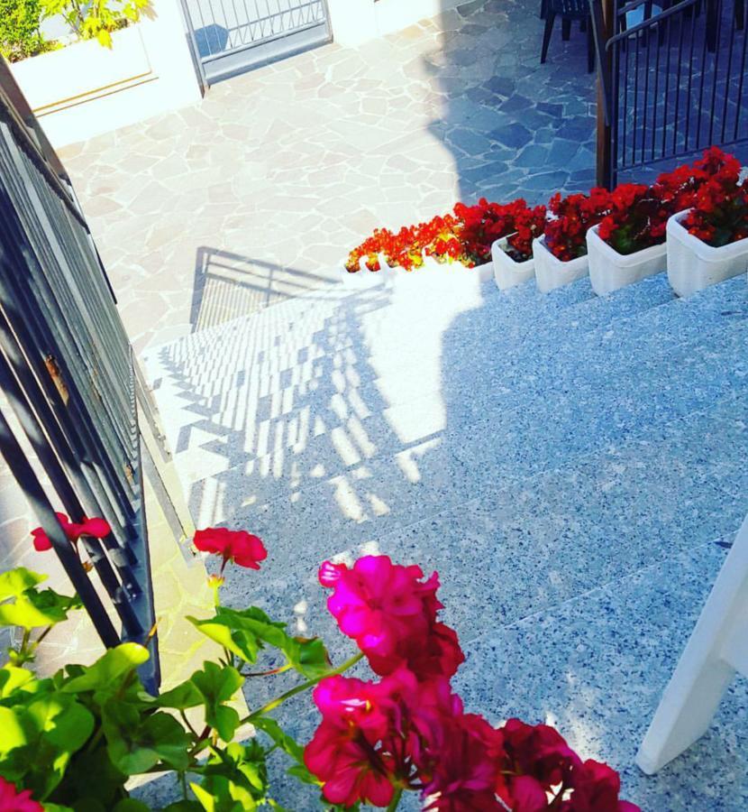 Hotel Moroni Rimini Exterior photo