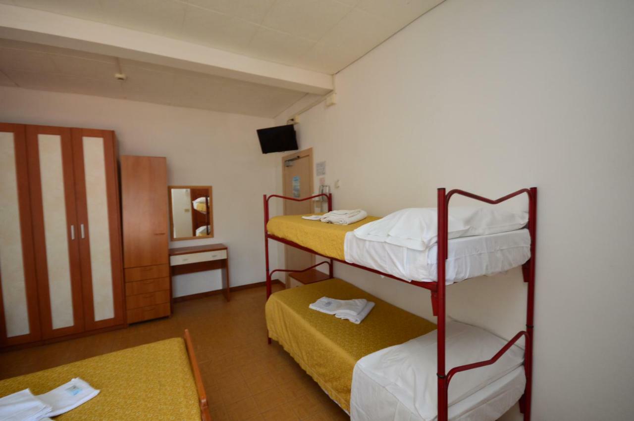 Hotel Moroni Rimini Exterior photo